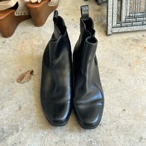 Black ankle boots! Perfect for Fall!
